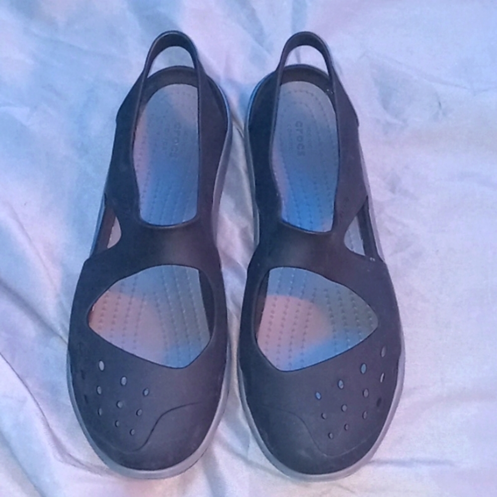 Women's size 8 Crocs sandals black and grey
